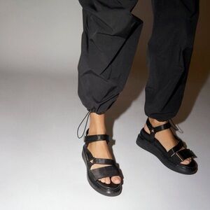 Suzanne Rae Buckle Sandal / Black / Size 40 (US 10)